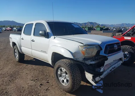 2014 Toyota Tacoma Double Cab z USA, uszkodzony, nr VIN 5TFLU4EN1EX106582